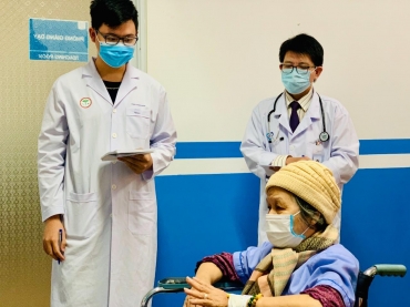 Sinh viên Y1 học kỹ năng hỏi bệnh, khám bệnh ngay tại bệnh viện từ học kỳ 1