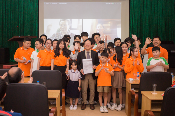 Lễ ký kết Dự án kết nối yêu thương giữa Tập đoàn FPT và Đại học Phan Châu Trinh