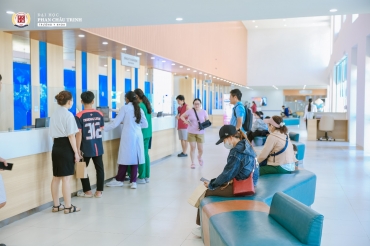 Ai sẽ là người nối nghiệp phòng khám của gia đình?