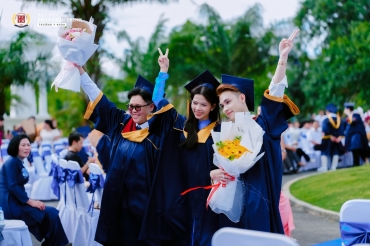Rạng rỡ ngày tốt nghiệp - Sẵn sàng cho hành trình mới