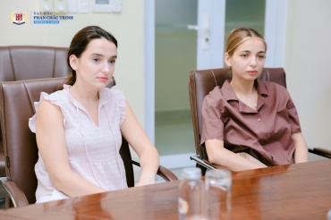 Sinh viên y khoa Slovakia lần đầu tham gia chương trình thực tập lâm sàng tại PCTU