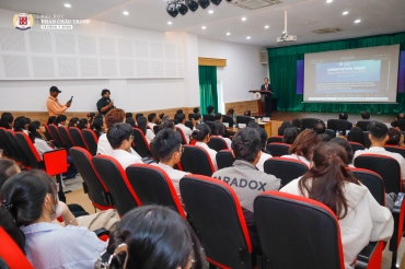 Hội tụ gần 350 Tân sinh viên trong buổi khai mạc Orientation week 2025