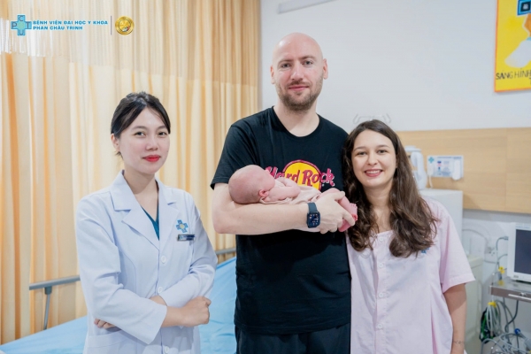 Sản phụ người Nga mang nhóm máu RH(-) vượt cạn thành công tại Bệnh viện Đại học Y Khoa Phan Châu Trinh.