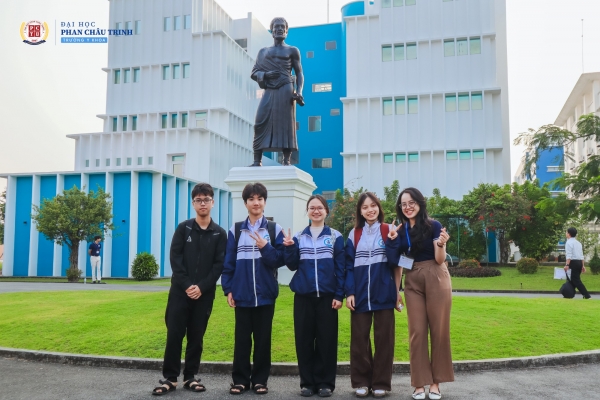 Candidates Taking the Competency Assessment at Phan Chau Trinh University