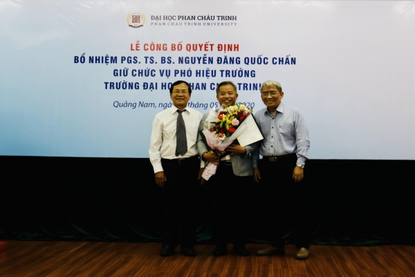 Former Dean of Faculty of Medicine - University of Da Nang was appointed Vice Rector of expertise of Phan Chau Trinh University
