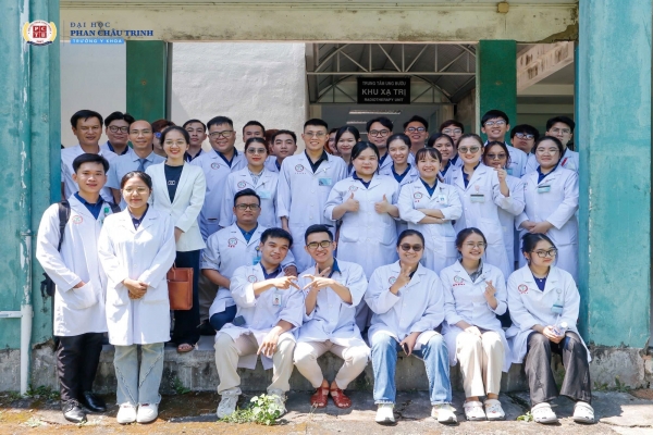 34 Fifth-Year Medical Students Continue Clinical Rotations at Quang Nam General Hospital