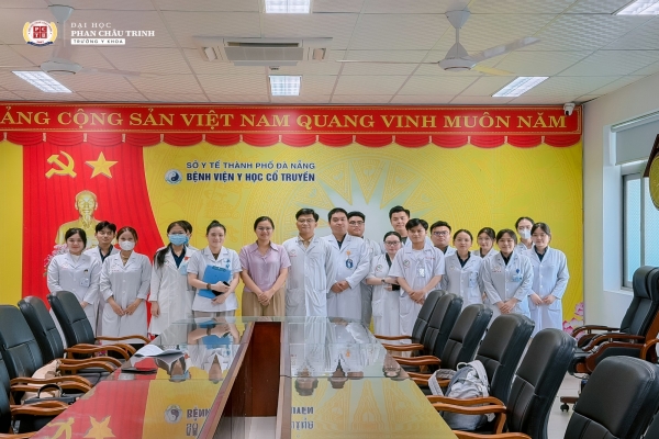 Bệnh viện Y học cổ truyền Đà Nẵng đón sinh viên PCTU đến thực tập