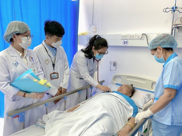 PHAN CHAU TRINH UNIVERSITY: TRAINING HEALTHCARE PROFESSIONALS FROM HOSPITAL-SCHOOL MODEL