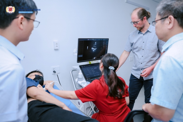 Internationa experts share applications of doppler echocardiography in critical care