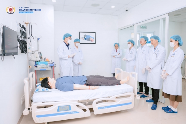 Continue training faculty members of the Institute–University on simulation-based teaching methods