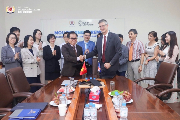 Đại học Phan Châu Trinh ký kết hợp tác với Đại học Bond (Úc)