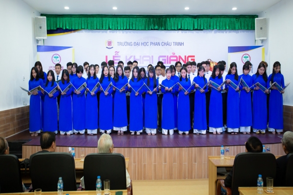 OPENING DATE OF STUDY YEAR 2020 -2021 PHAN CHAU TRINH Medical University