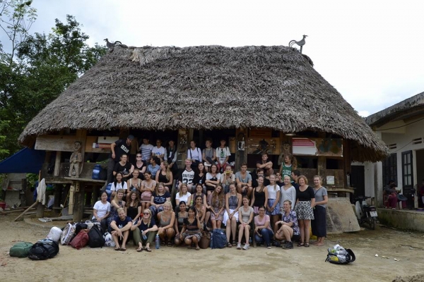 Phan Chau Trinh University students and Oslo University students experience Quang Nam's mountainous culture