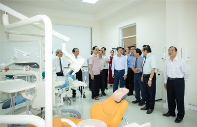 profdrtran-van-thuan-deputy-minister-of-health-visited-pctus-dental-jaw-facial-practice-room